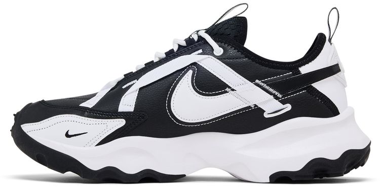 Nike Wmns TC 7900 White Black