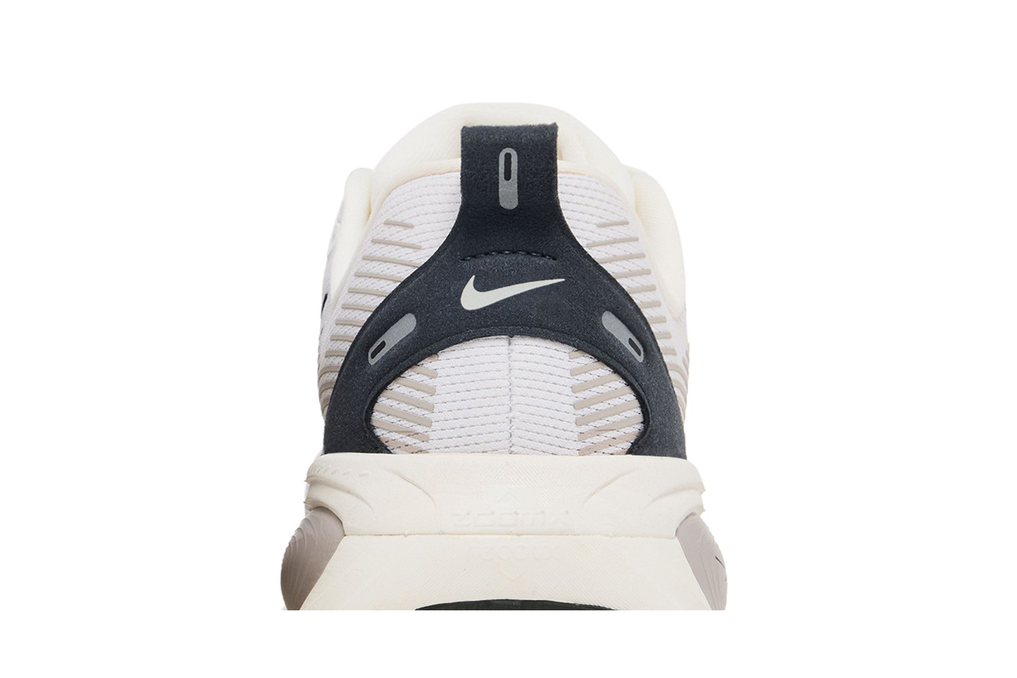 Buy Nike Vomero 18 'Run Pack' - IB5726 100 | GOAT