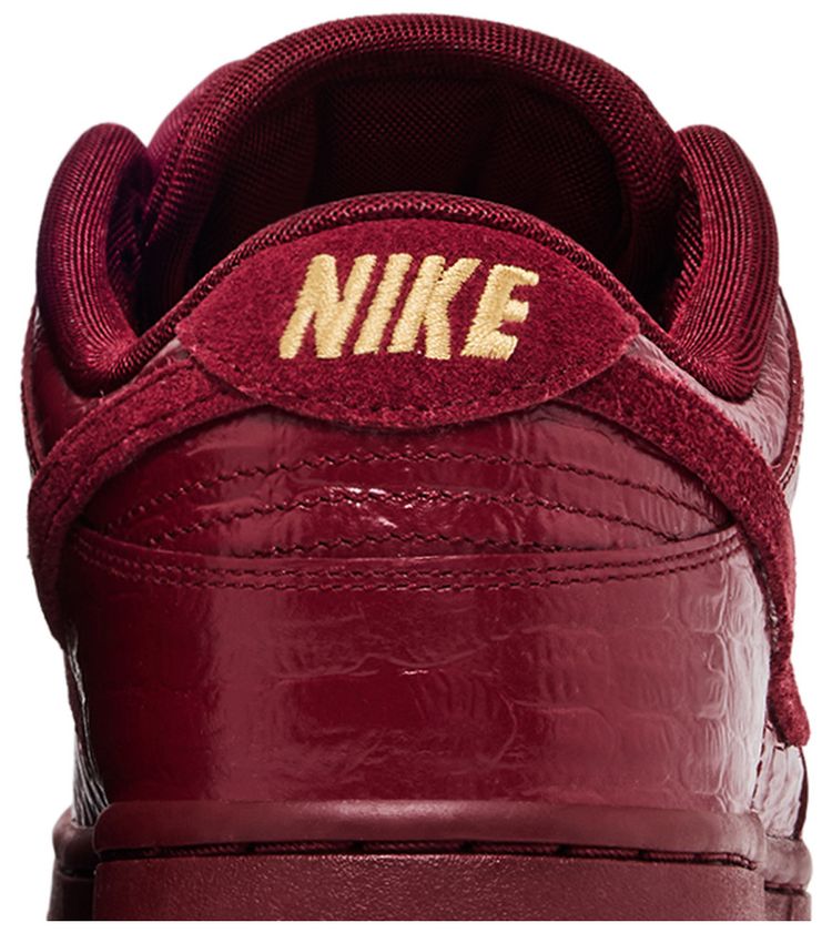 Nike Wmns Dunk Low Red Croc