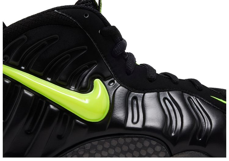 Nike Air Foamposite Pro Voltage 2026