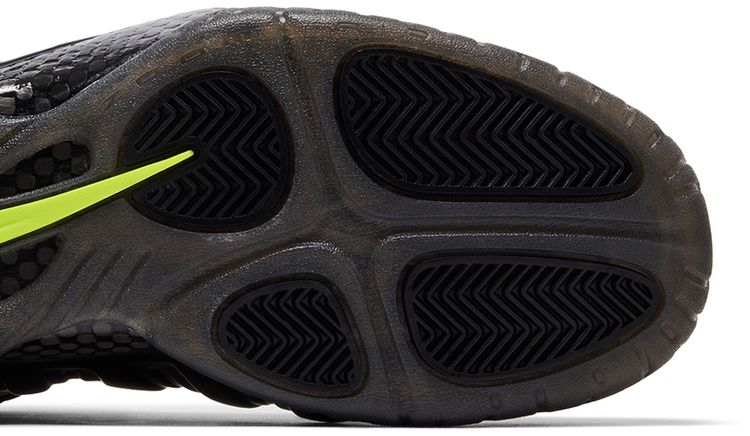 Nike Air Foamposite Pro Voltage 2026