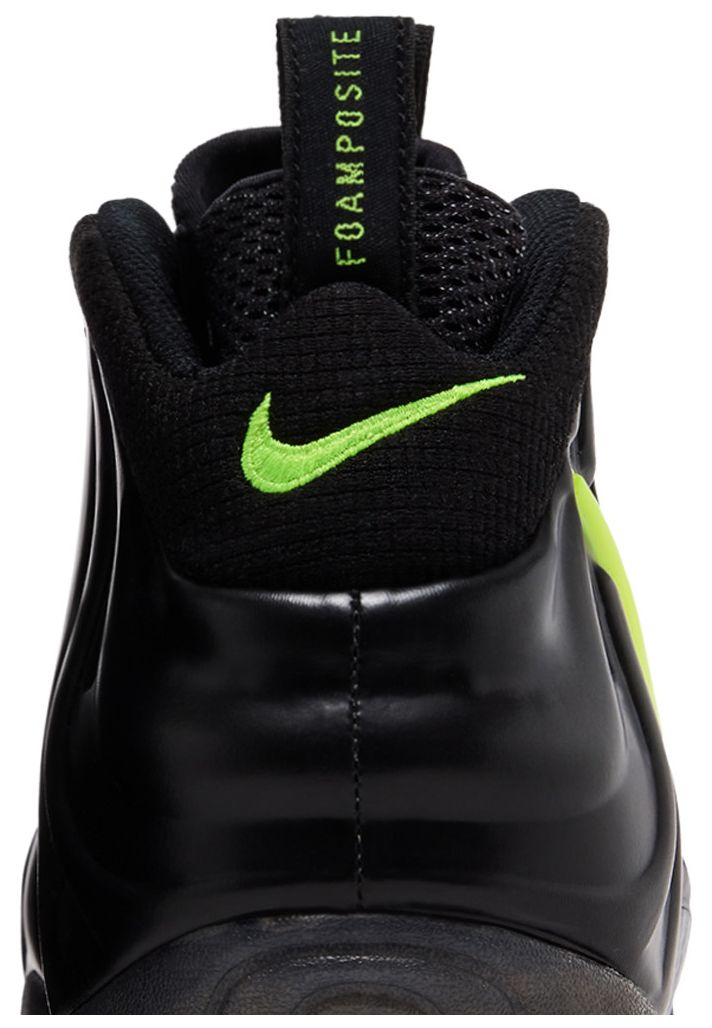 Nike Air Foamposite Pro Voltage 2026