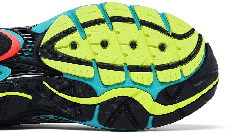 Saucony ProGrid Omni 9 Mutant