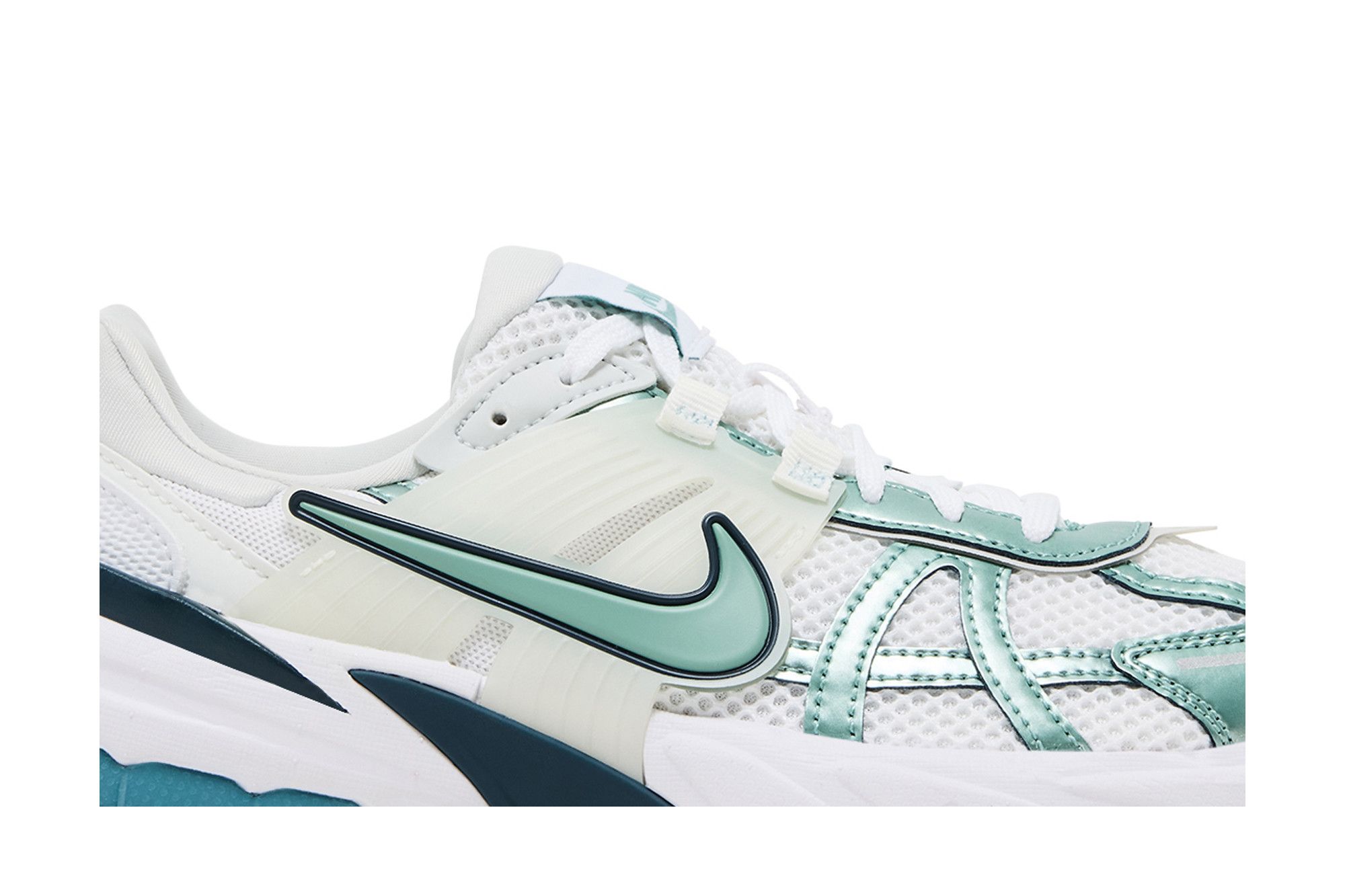Buy Nike Wmns V2K Run 'Cannon' - FD0736 111 | GOAT