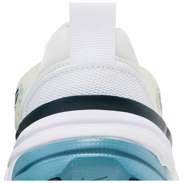 Nike Wmns V2K Run Cannon