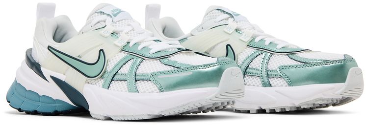Nike Wmns V2K Run Cannon