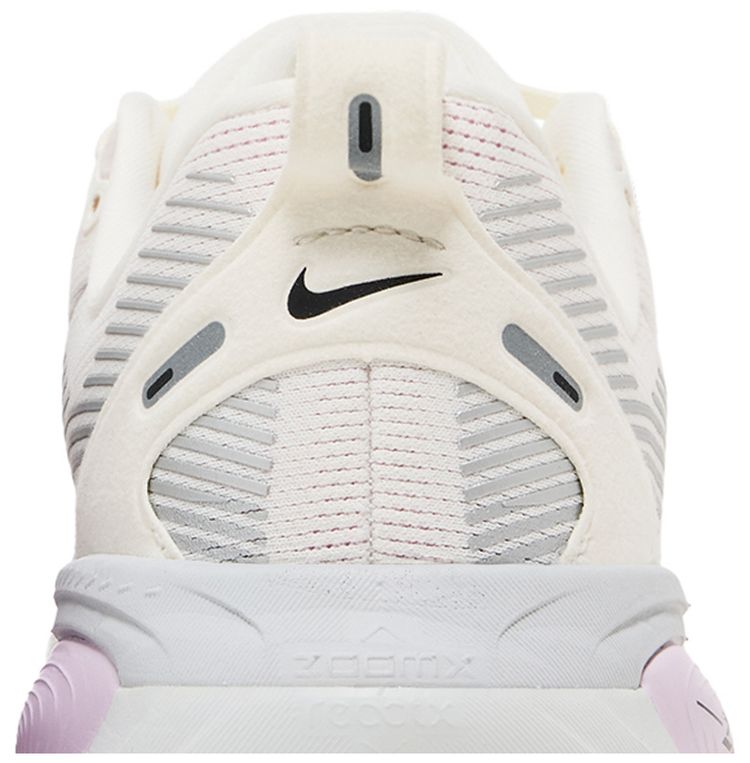 Nike Wmns Vomero 18 Sail Doll