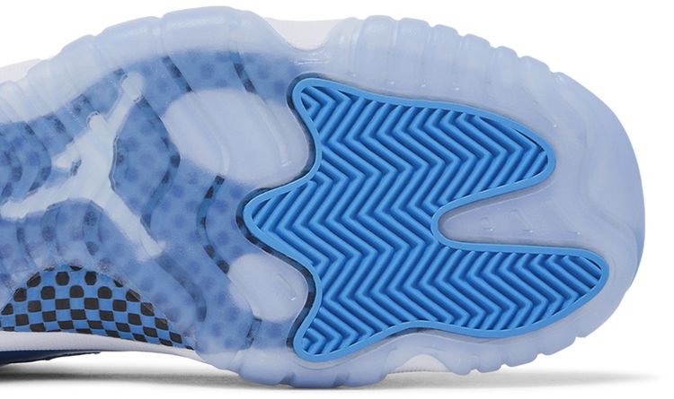 Air Jordan 11 Retro Low GS University Blue 2026