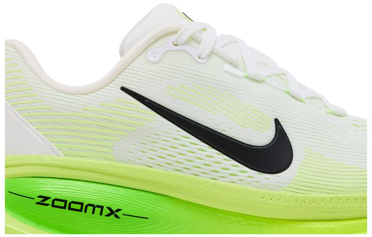 Nike Wmns Vomero 18 Electric Green