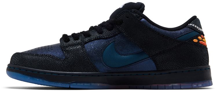 Bluetile x Nike SB Dunk Black Marina White