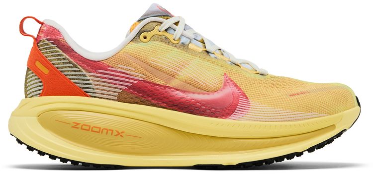 Nike Vomero 18 International Running Pack