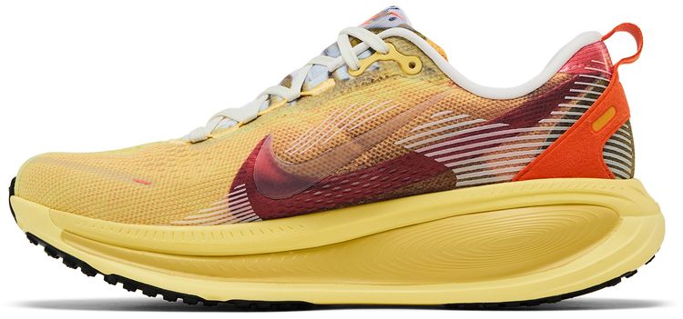 Nike Vomero 18 International Running Pack
