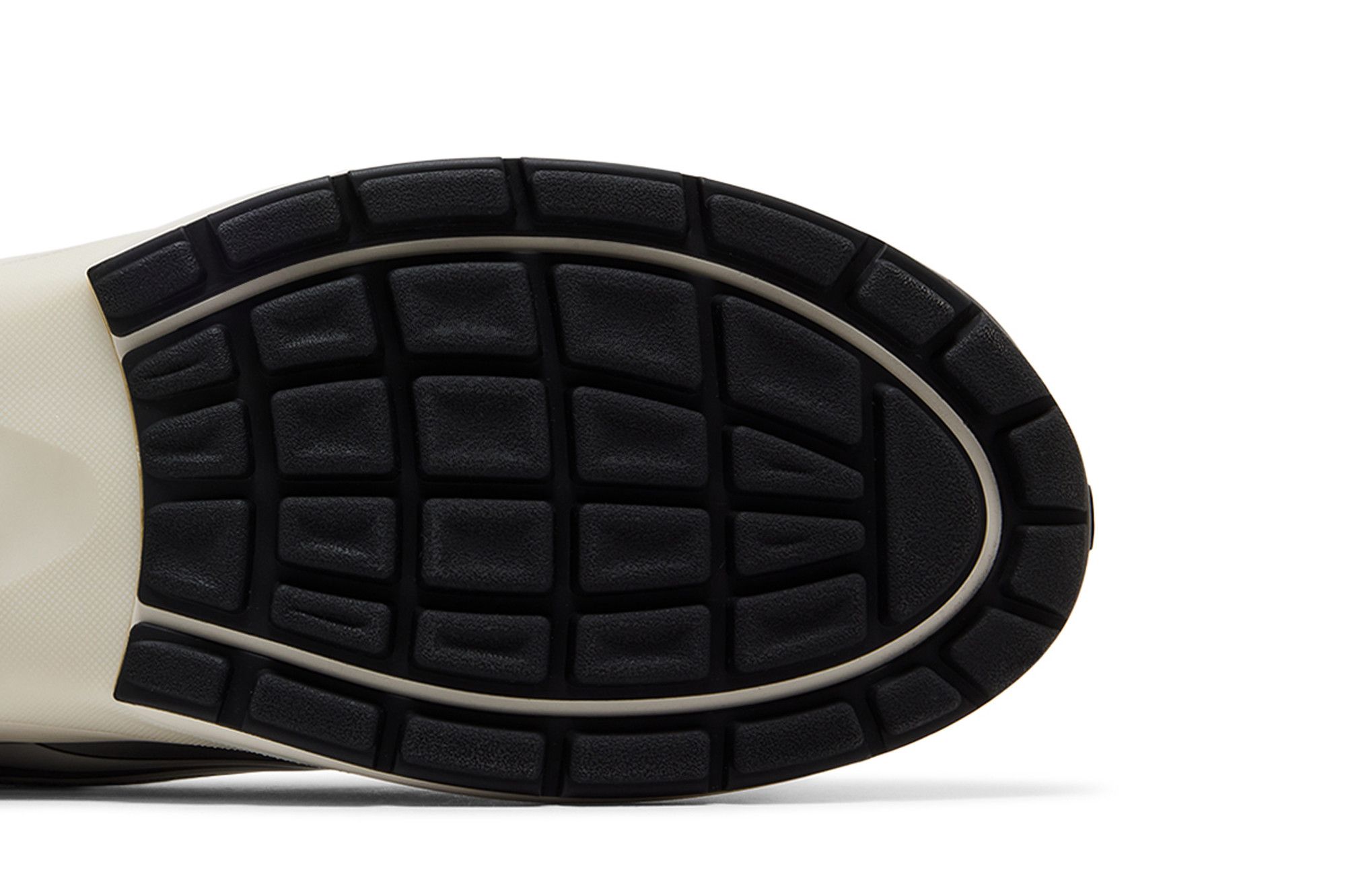 Buy Chanel CC Logo Sneaker 'White Silver' - G39794 Y56368 K5451 | GOAT