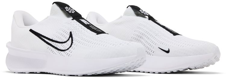 Nike Interact Run EasyOn White Black