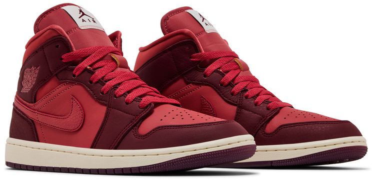 WMNS Air Jordan 1 Mid SE Valentines Day