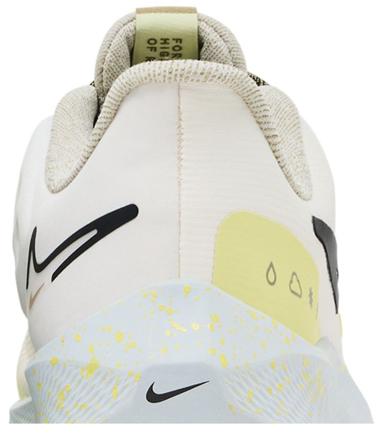Nike Wmns Air Zoom Pegasus 39 Shield Pale Ivory Luminous Green