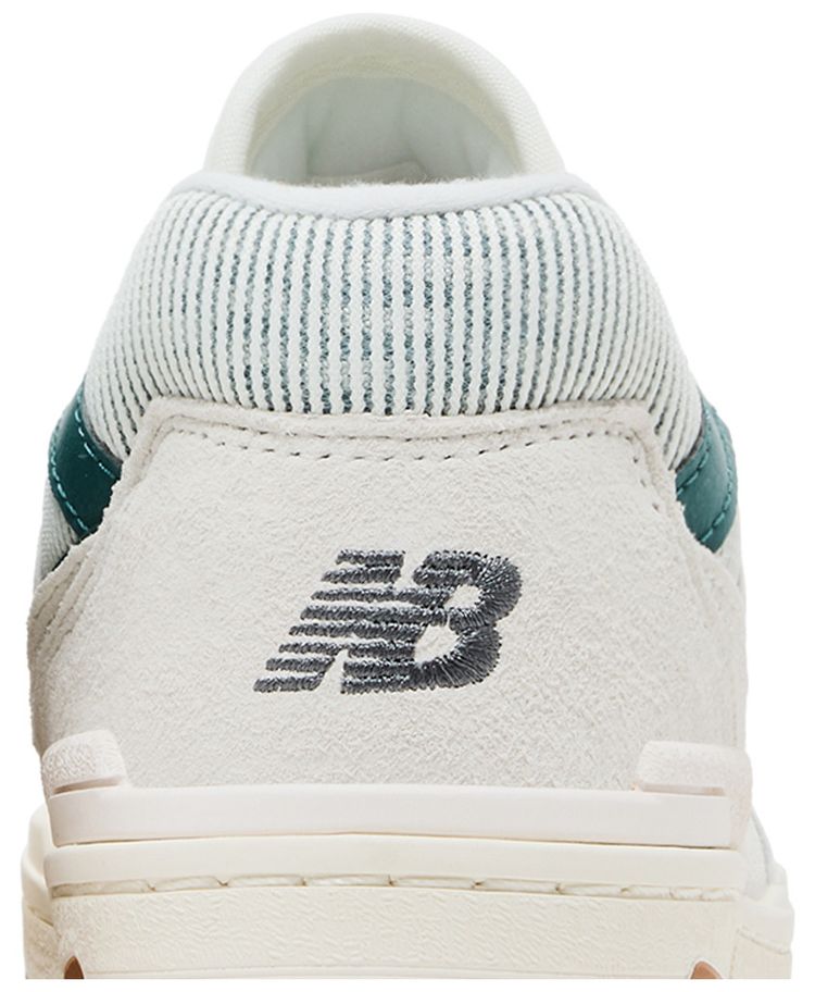 New Balance Wmns 550 Sea Salt New Spruce