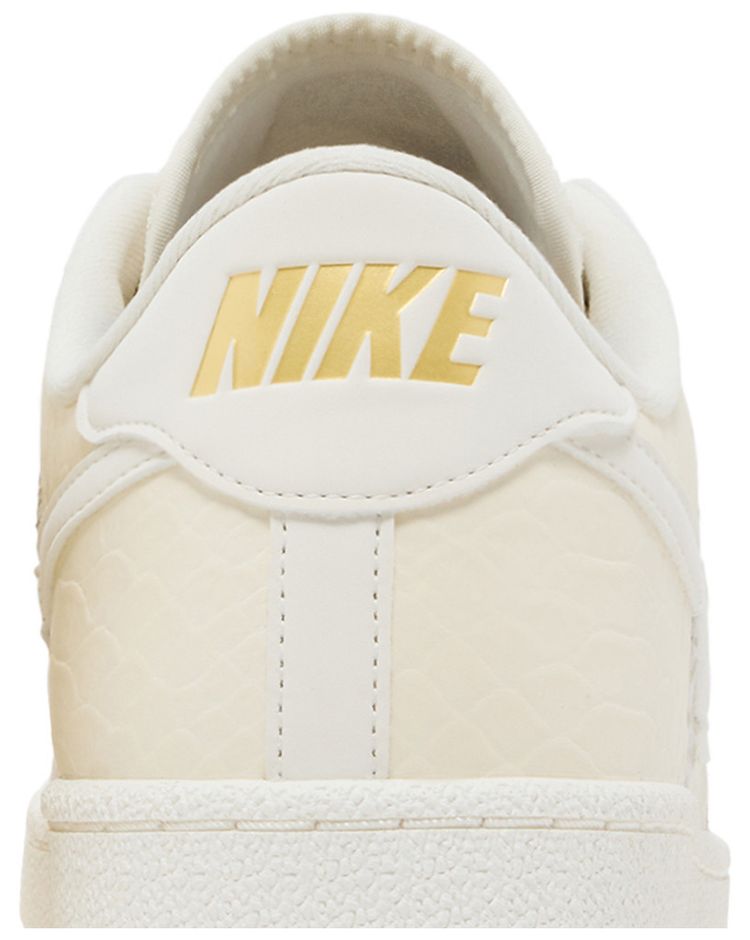 Nike Tennis Classic Premium Pale Ivory