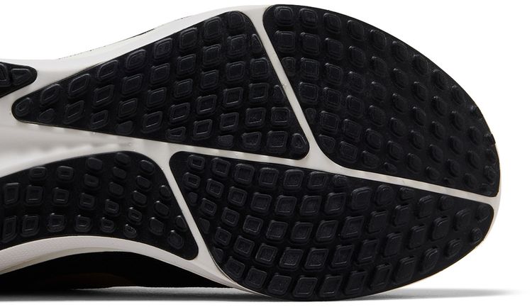 Nike Vomero 17 Black Bronzine