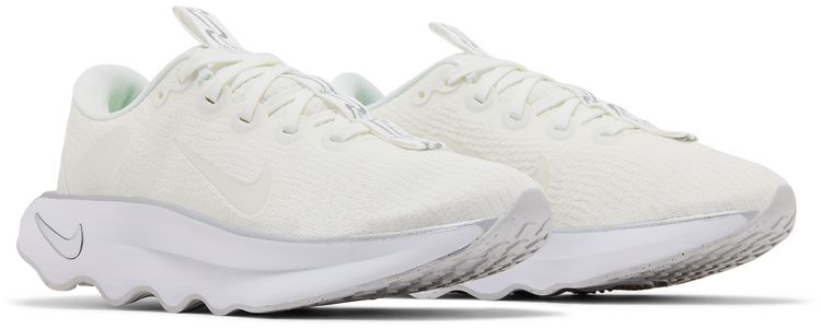Nike Wmns Motiva Summit White Metallic Silver