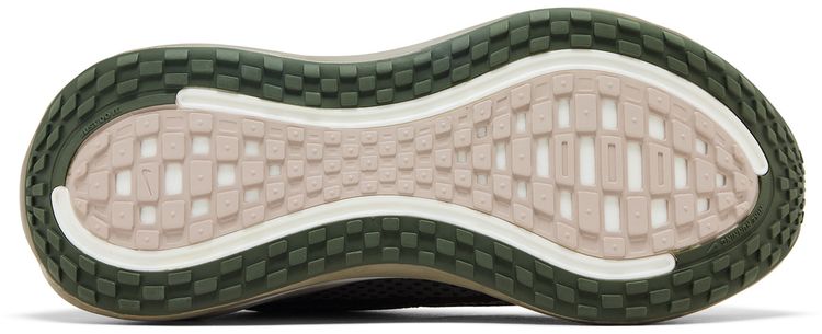 Nike Vomero Plus QS Off Noir Pecan Phantom