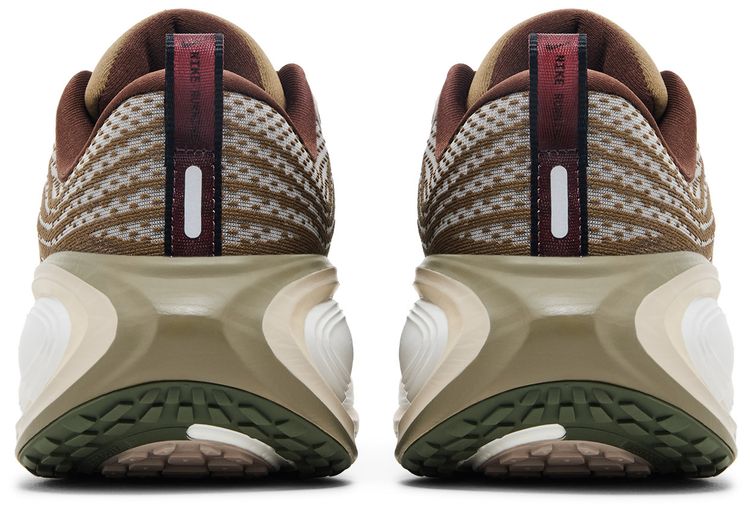 Nike Vomero Plus QS Off Noir Pecan Phantom