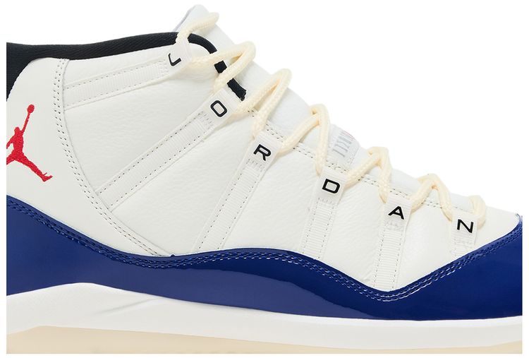 Air Jordan 11 Retro MCS Rare Air