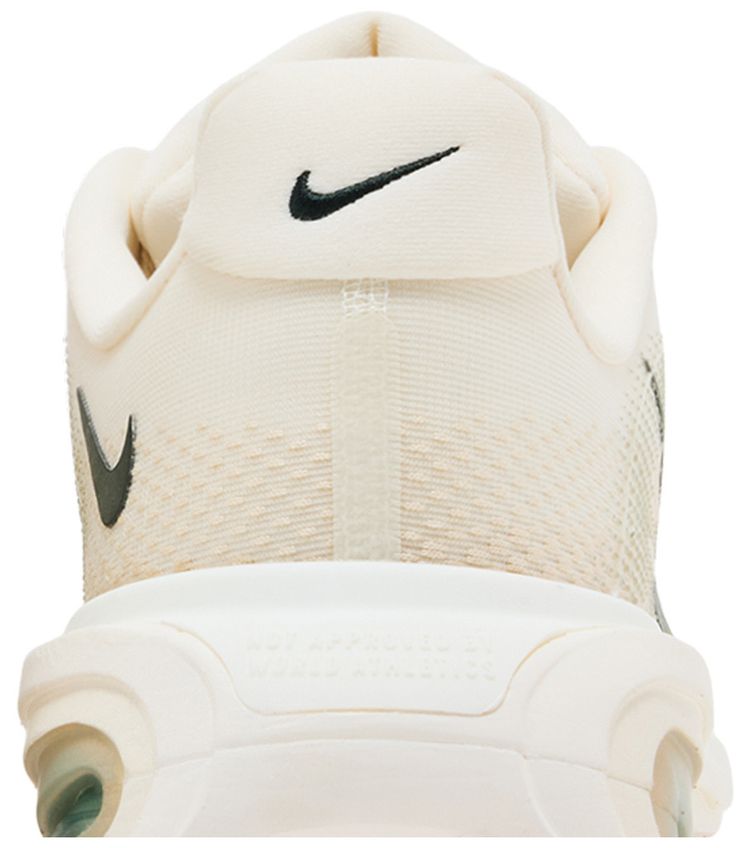Nike Vomero Premium Pale Ivory Sanddrift Jade Horizon