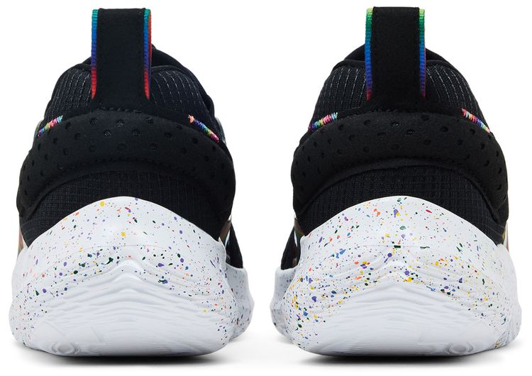 Under Armour Flow Velociti MVMNT Pride