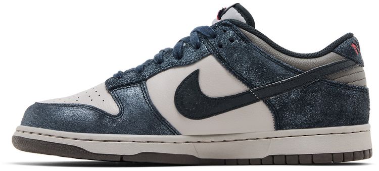 Nike Dunk Low NYC CBGB