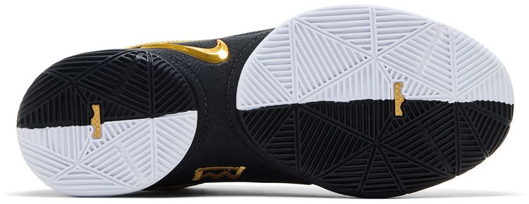 Nike LeBron 22 EP Mogul