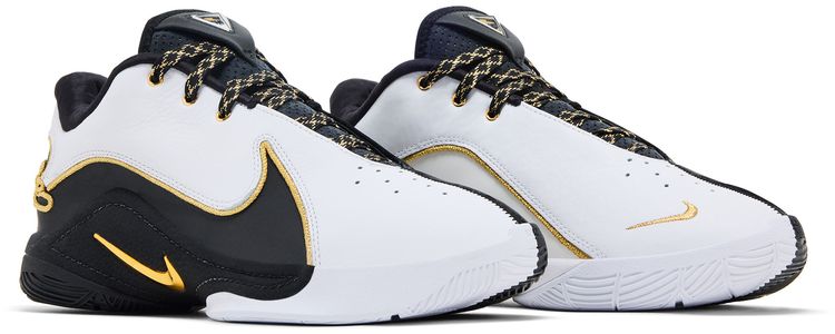 Nike LeBron 22 EP Mogul