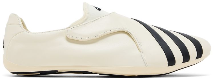 Pharrell x adidas Vario Flat Earther Core White