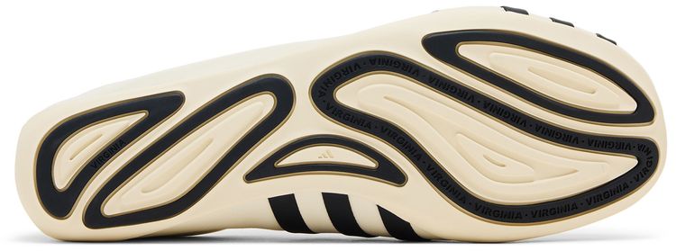 Pharrell x adidas Vario Flat Earther Core White