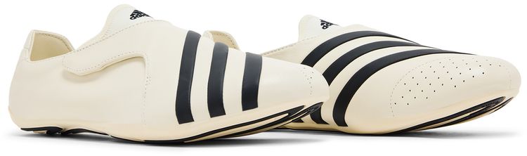 Pharrell x adidas Vario Flat Earther Core White