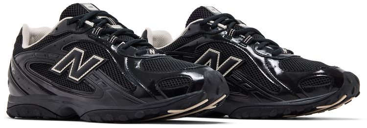 New Balance 204L Black Timberwolf