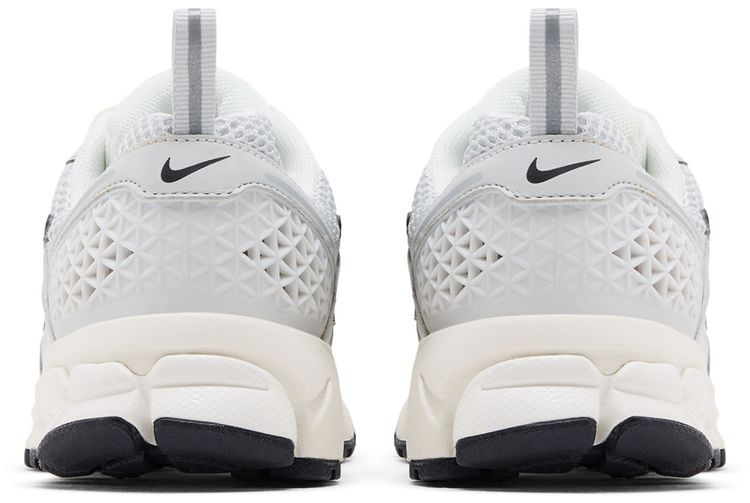 Nike Vomero 5 GS Photon Dust Chrome