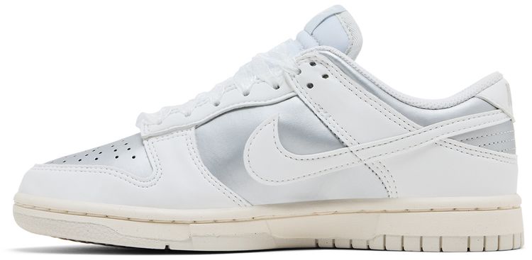 Nike Wmns Dunk Low Next Nature Sheer Lace Pack   Metallic Platinum