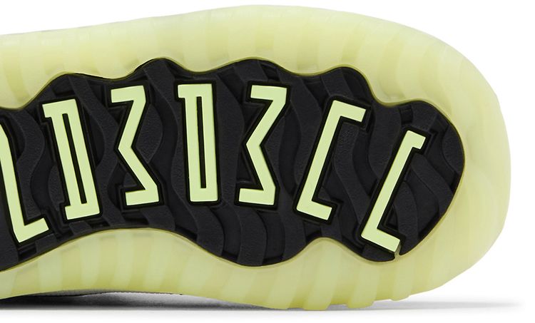 Air Jordan 11 Retro TD Black Dark Raisin