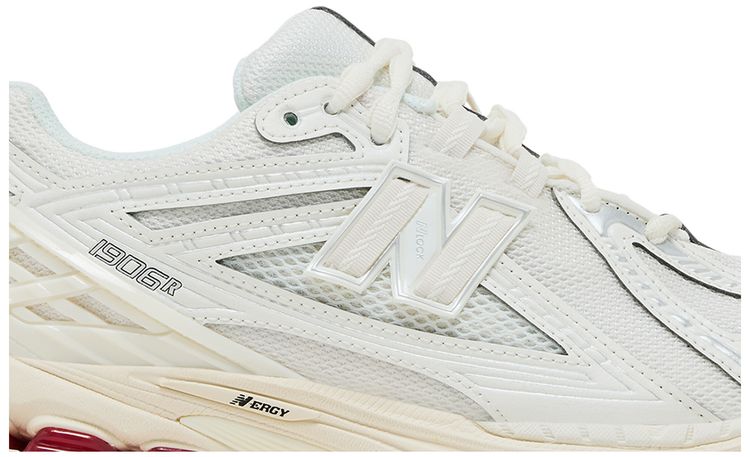 New Balance 1906 Sea Salt Red