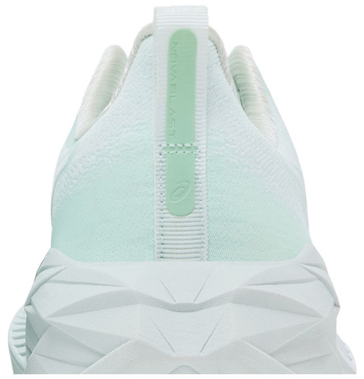ASICS Wmns Novablast 4 Pale Mint White
