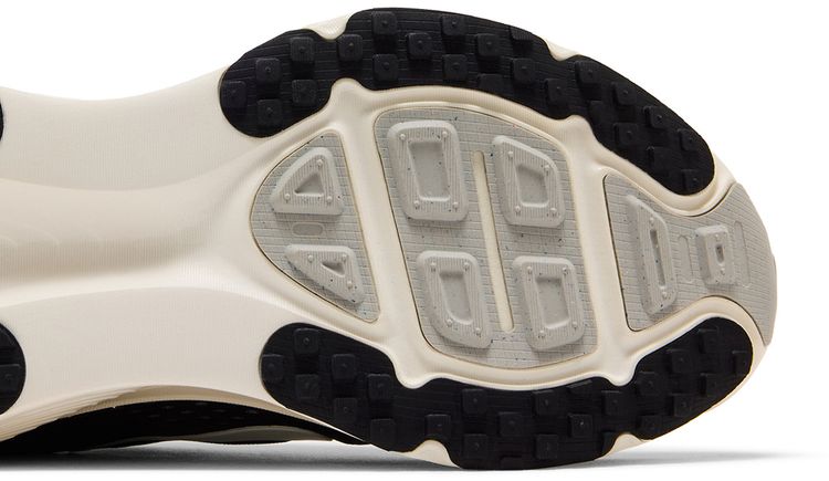 Nike Wmns Vomero 18 Black Coconut Milk