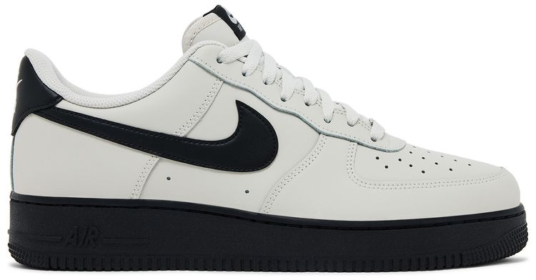 Nike Air Force 1 07 Light Bone Black