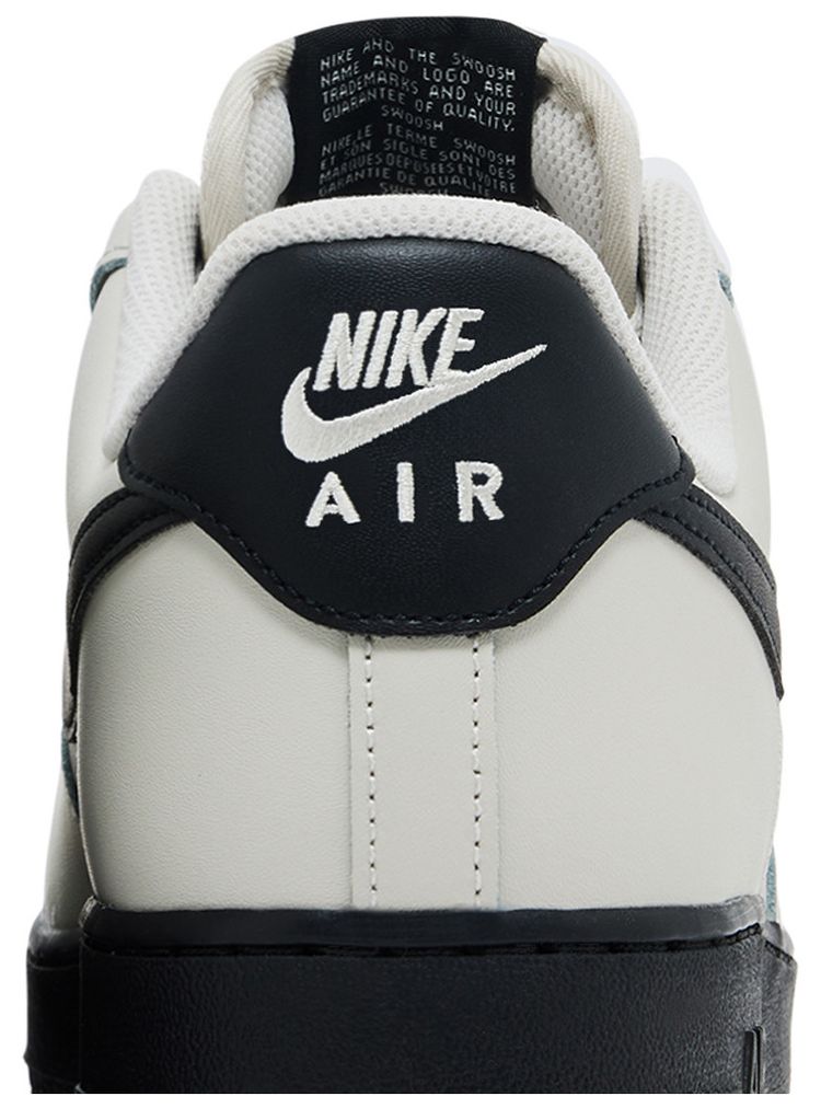 Nike Air Force 1 07 Light Bone Black