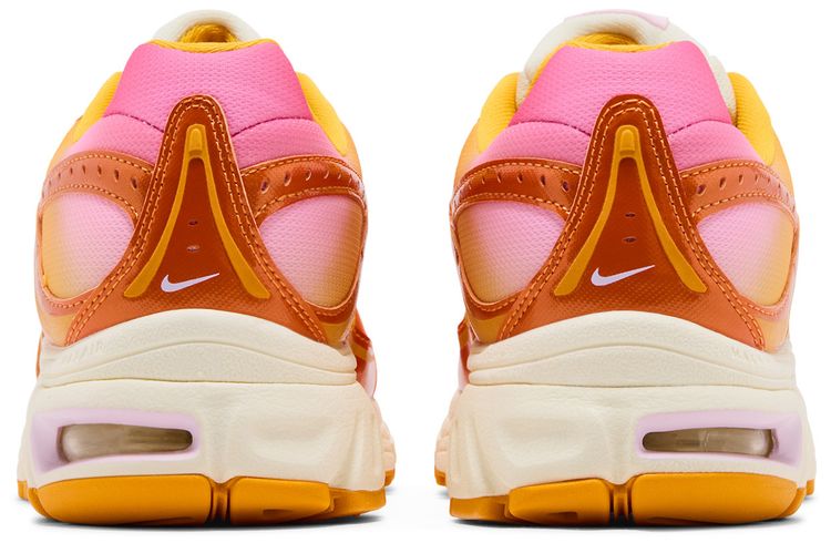 Nike Wmns Air Max Moto 2K Orange Horizon