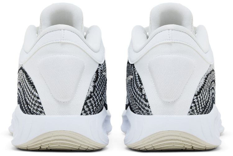 Nike GT Hustle Academy EP White Black Light Bone