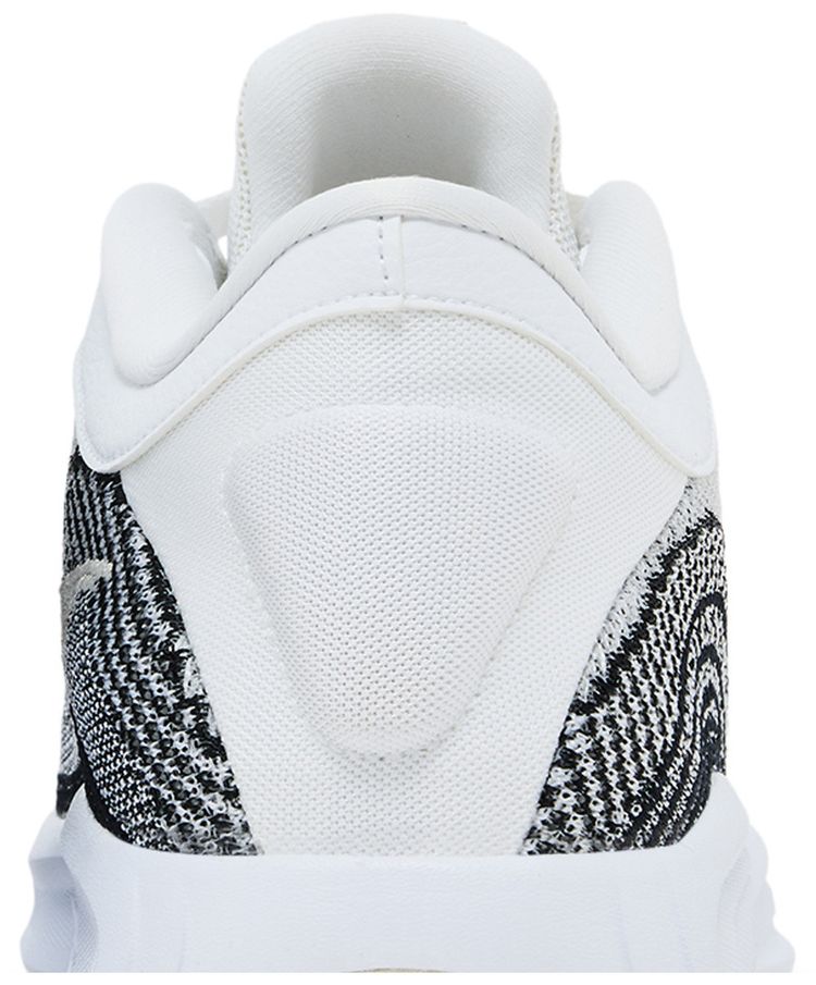 Nike GT Hustle Academy EP White Black Light Bone