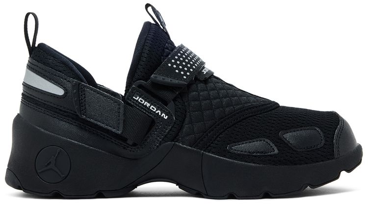 Air Jordan Wmns Jordan Trunner LX Triple Black