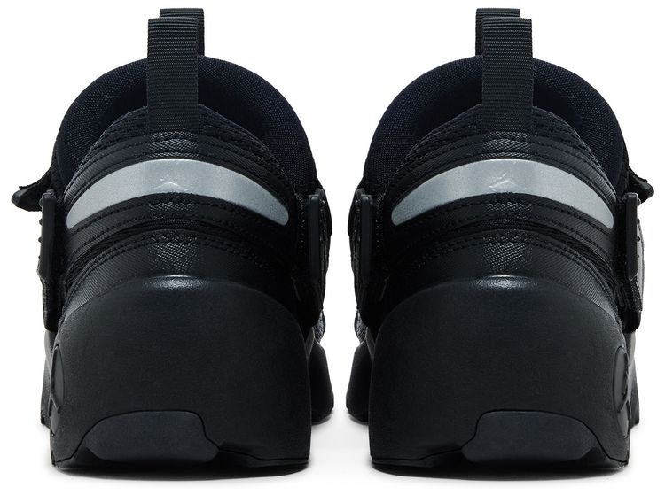 Air Jordan Wmns Jordan Trunner LX Triple Black