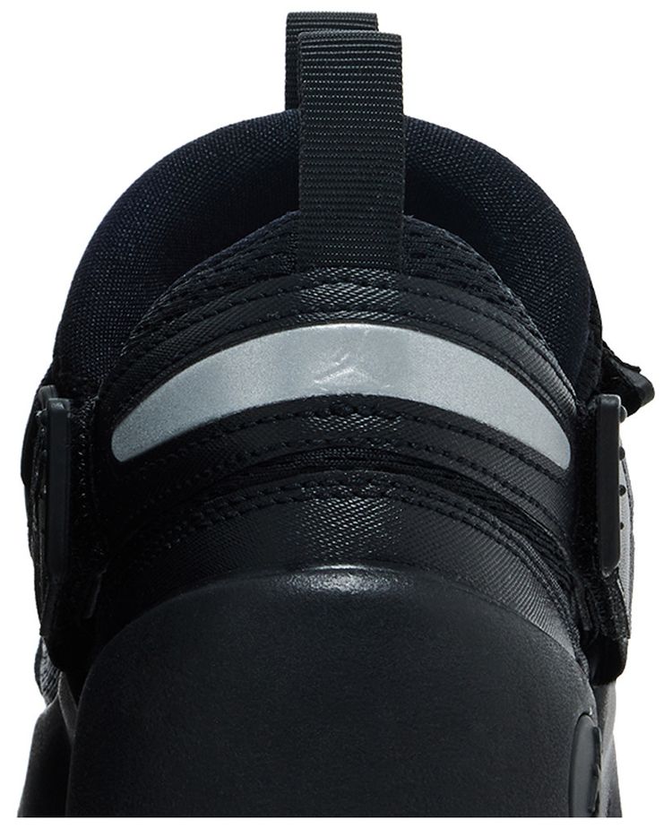 Air Jordan Wmns Jordan Trunner LX Triple Black